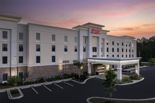 Walterboro Hotel | Hampton Inn & Suites Walterboro