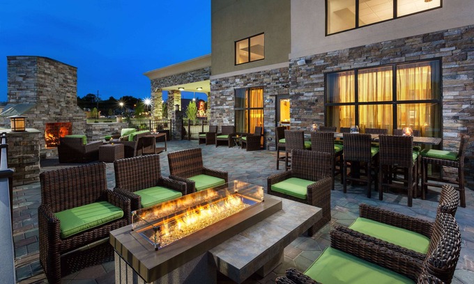 Williamsport Hotel | Hampton Inn & Suites Williamsport-Faxon Exit