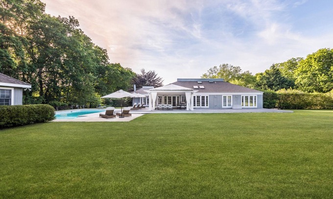 Sagaponack House | Hamptons/Sagaponack Chic: A Luxurious Escape Awaits