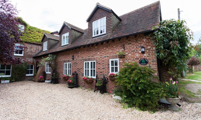 Arundel Bed & Breakfast | Hanger Down House Bed and Breakfast