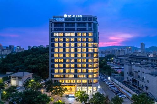 Tonglu County Hotel | Hangzhou Tonglu Fuchun River Blossom Hill Hotel