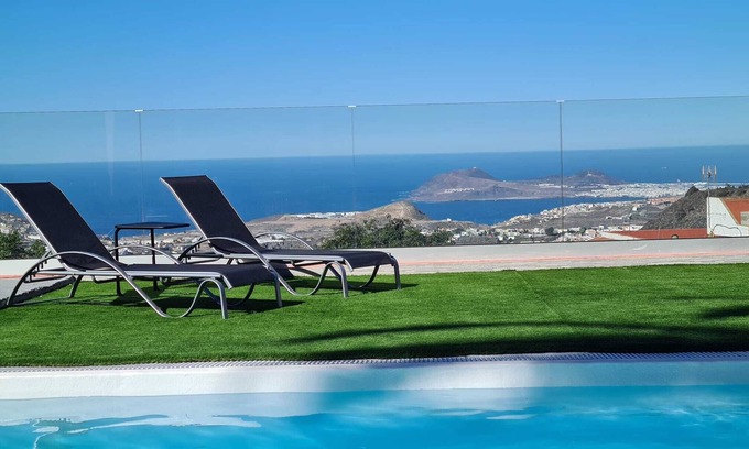 Los Portales House | Happy Family Villa