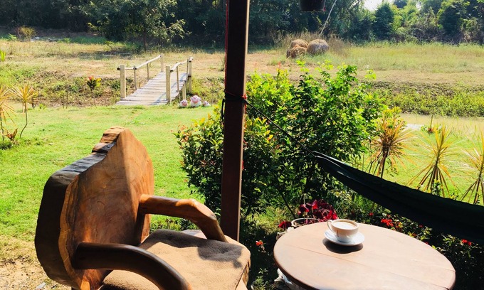 Doem Bang Nang Buat Hotel | Happy Hamlets Resort