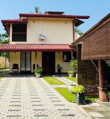 Waskaduwa House | Happy House Villa