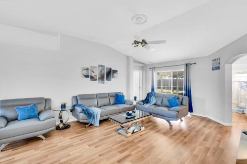 Boyette Springs House | Happy place! 2 king beds, hot tub, free parking