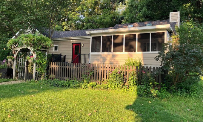 Rolling Prairie House | Harbor Country-Rolling Prairie Retreat on 7 private wooded acres w/heated pool