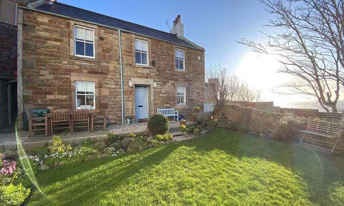 Crail House | Harbour House and Cottage - 5 Bedrooms (Sleeps 10)