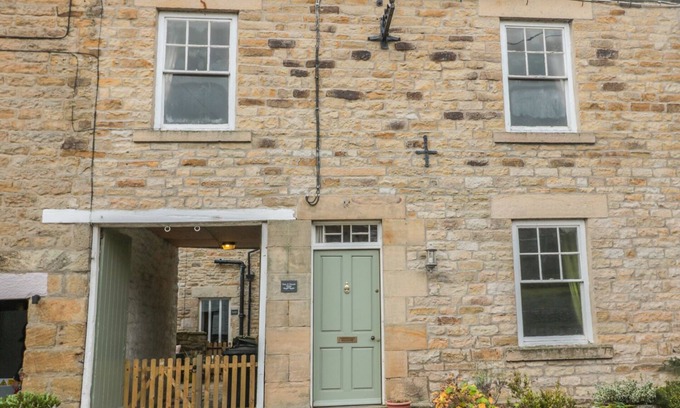 Catton Cottage | HARE & HOUNDS HOUSE, pet friendly, with open fire in Allendale