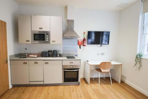 Bristol Floating Harbour Apartment | Harford House studios 11 - Hopewell