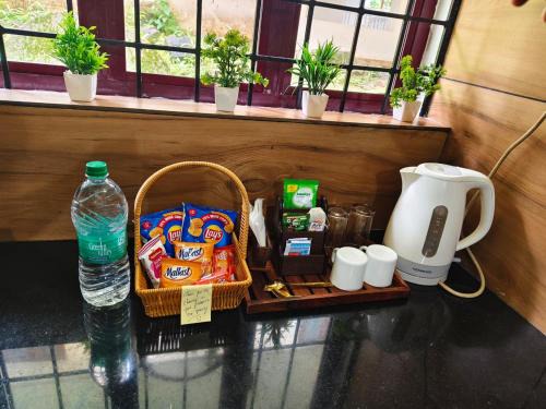 Kuppaayil Apartment | Harichandhanam Inn 200 meters from temple Ground floor