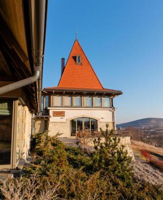 Savadisla House | Harmonia Mundi