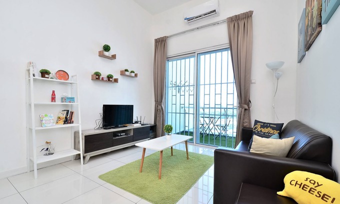 Bandar Puchong Jaya Condo | Harmony Cozy 6-8 Pax walking distance to IOI Mall LRT