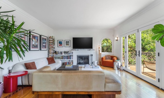 Nichols Canyon House | Harmony Villa, 2-bed, 2.5-bath home in the Hollywood Hills