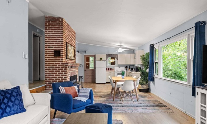 Kabletown House | Harpers Ferry Cottage: Hot Tub, WiFi, Dog-Friendly