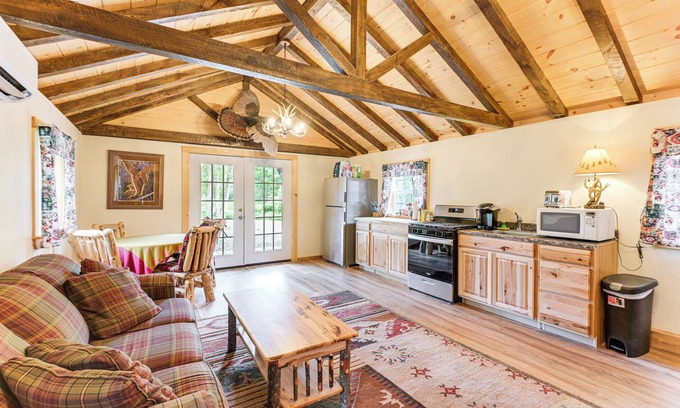 Harrington Cabin | Harrington Cabin w/Grills - Near Beaches & Hiking