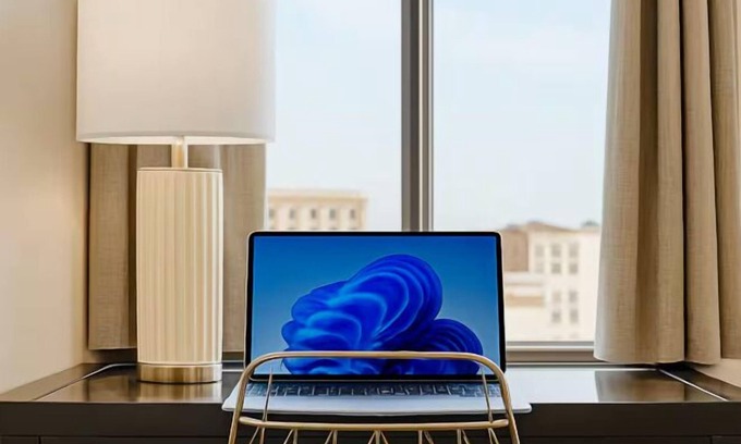 Downtown Hartford Apartment | Hartford Cityscape|Bushnell Park|Downtown Skyline