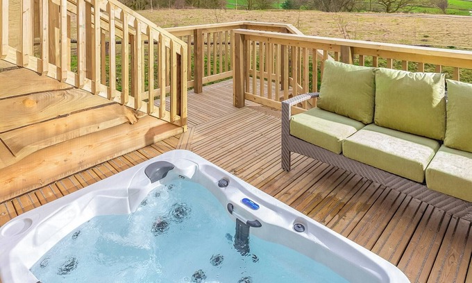 Newton Grange Cottage | Hartington Treehouses