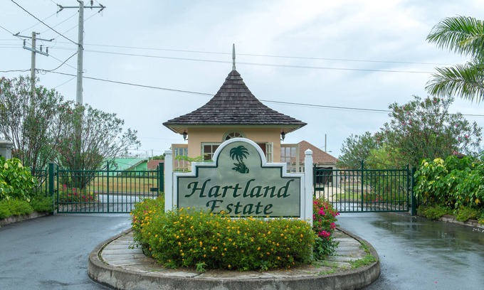Priory Apartment | Hartland Sunshine