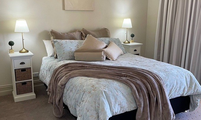 Robin Hill Cottage | Hartwood Lodge - Breathtaking Panoramic Views - Self-contained 2 bedroom cottage