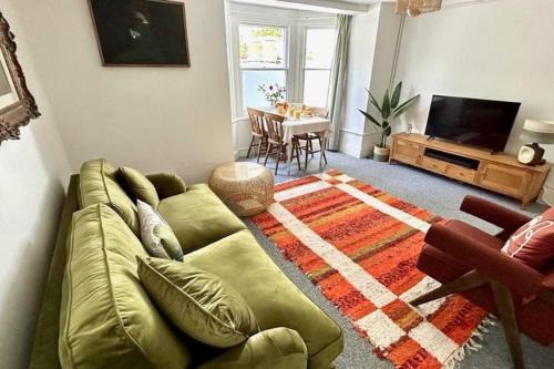 Old Town Hastings Apartment | Hastings Hideaway