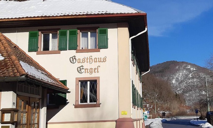 Utzenfeld House | Haus Barnabas im Engel - Gasthaus Engel