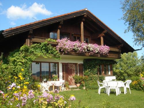 Schraden Apartment | Haus Hopfenseeblick