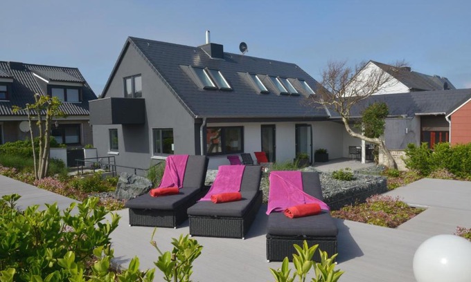 Helgoland House | Haus Sathurn