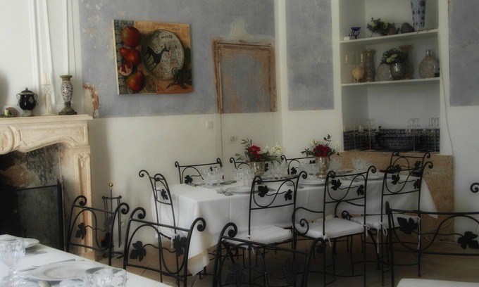 Sernhac House | Haven of peace between vineyards and scrubland close to Avignon, Nîmes and Uzès