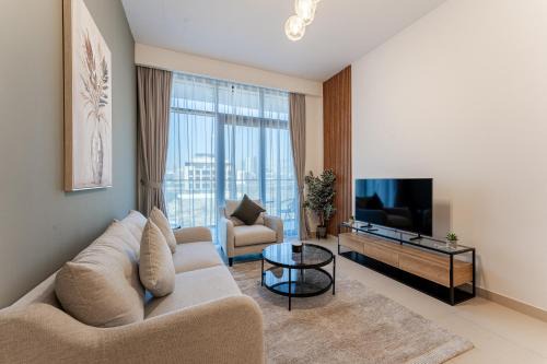 Nad Al Sheba Apartment | HAVN - 1 Bedroom in Azizi Park Avenue, Meydan