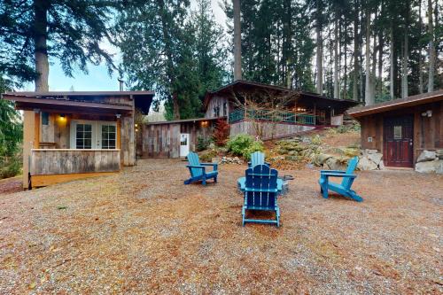 Hansville House | Hawk's Hole