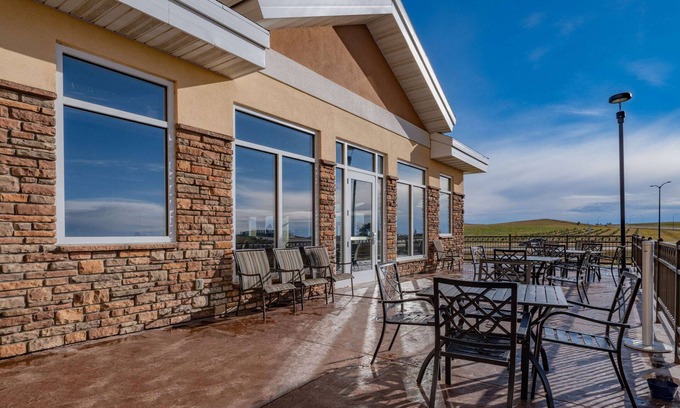 Dickinson Hotel | Hawthorn Extended Stay by Wyndham Dickinson