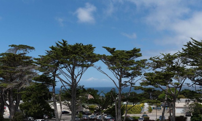 Monterey Condo | Hawthorne 901A - Monterey Condo - Walk to Beach and Aquarium
