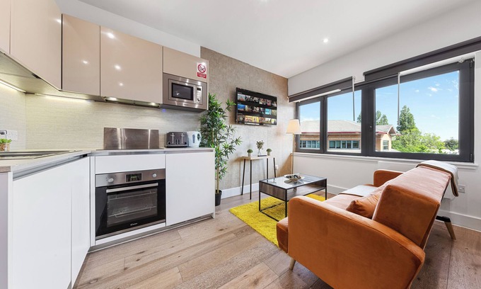 Harlington Apartment | Hayes Haven - Charming 1 Bedroom Apartment