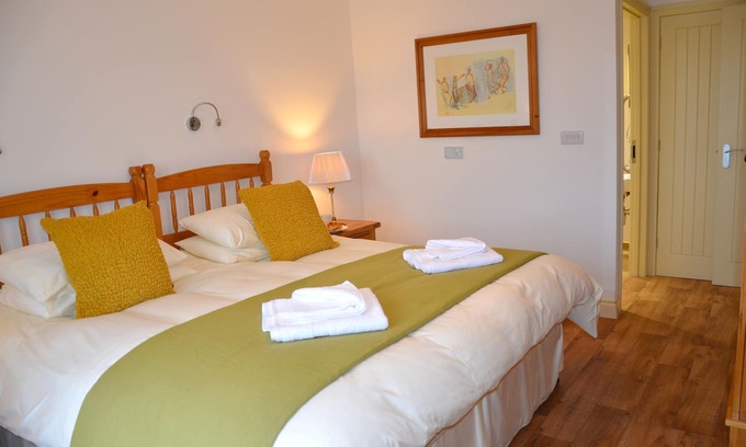 Grampound Cottage | Hazel Cottage Purpose built wheelchair friendly cottage