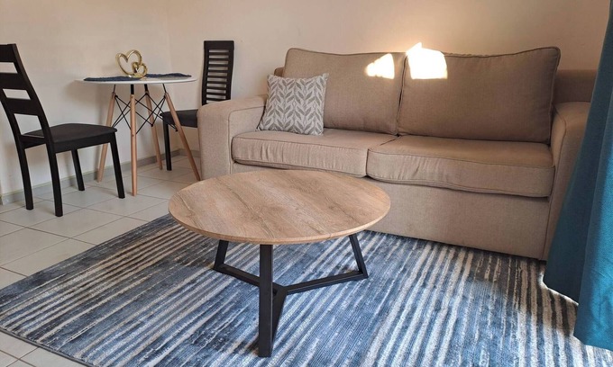 Rietfontein Apartment | Hazel Haven 2 Guest House