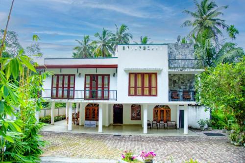 Deniyaya House | Healand Holiday Bungalow and Restaurant