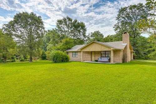 Redlick House | Healthcare-Worker Hub 2 Mi to Texarkana Hospitals!