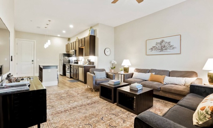 Golden Condo | Heart of Gold-en! Walk Everywhere + Close to School of Mines & Red Rocks