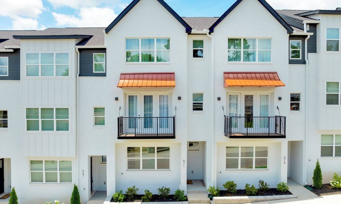 Chattanooga House | Heart of Scenic City- charming, comfy, classy and conveniently located