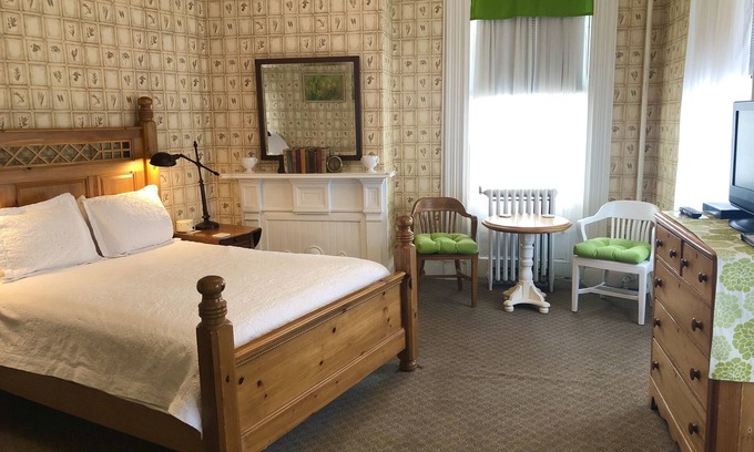 Lansing Bed & Breakfast | Heart of the Finger Lakes Historic Inn, Room 2