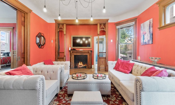 Whittier Apartment | Heart of Uptown - Victorian Retreat