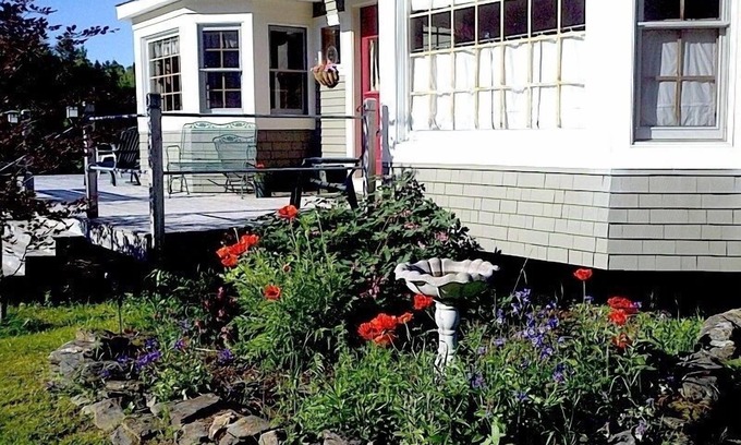 East Burke House | Heart Winds House 2 - Peaceful Country Home on Vermont’s Kingdom Trails