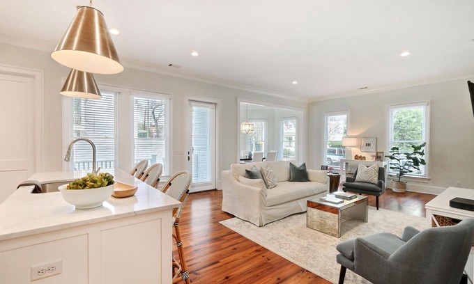 Historic Downtown Savannah House | Heated Pool Access | 5*Clean | Flex Cancelation