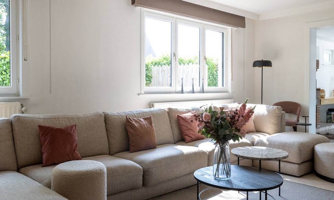 Koksijde-Bad House | Heated Pool & Beach Access