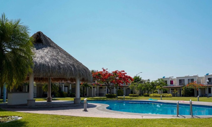 Xochitepec House | Heated pool ☼ Family House in safe subdivision
