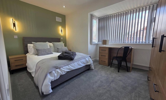 Beeston House | Heath Rise Retreat in Leeds