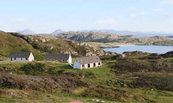 Clachtoll House | Heather Cottage - a staggering coastal view!!