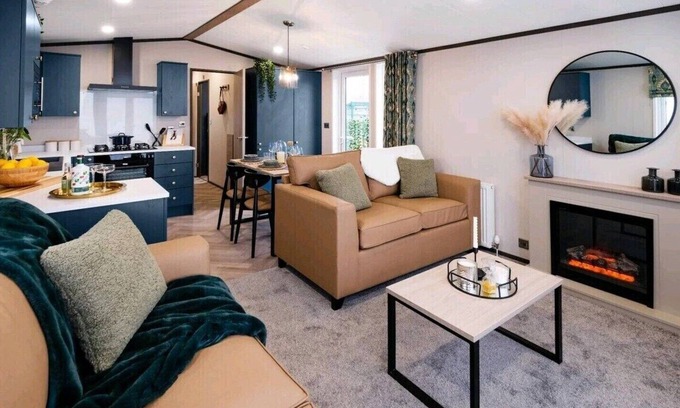 Woodhall Spa Cabin | Heather William Lodge in Woodhall Spa. Perfect for Couples, Families, and Pets!