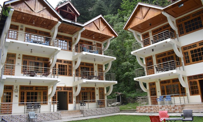 Mahandri Hotel | Heaven Rose Hotel & Restaurant New