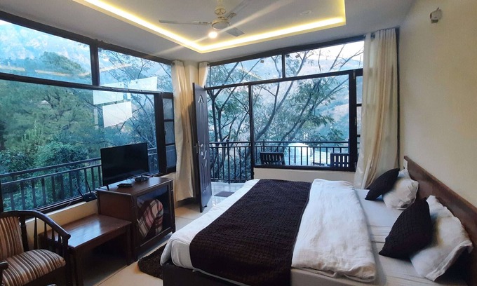Dharamshala Bed & Breakfast | Heaven's View B&B Mcleodganj